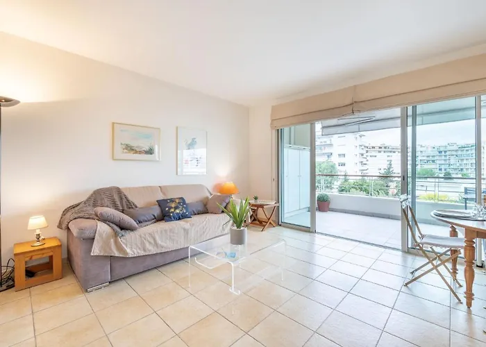Cristal Croisette-4 By Interhome *