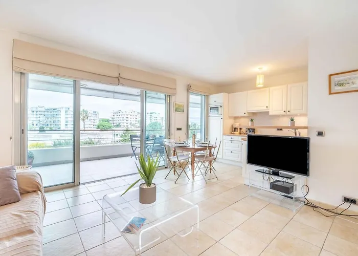 Cristal Croisette-4 By Interhome *
